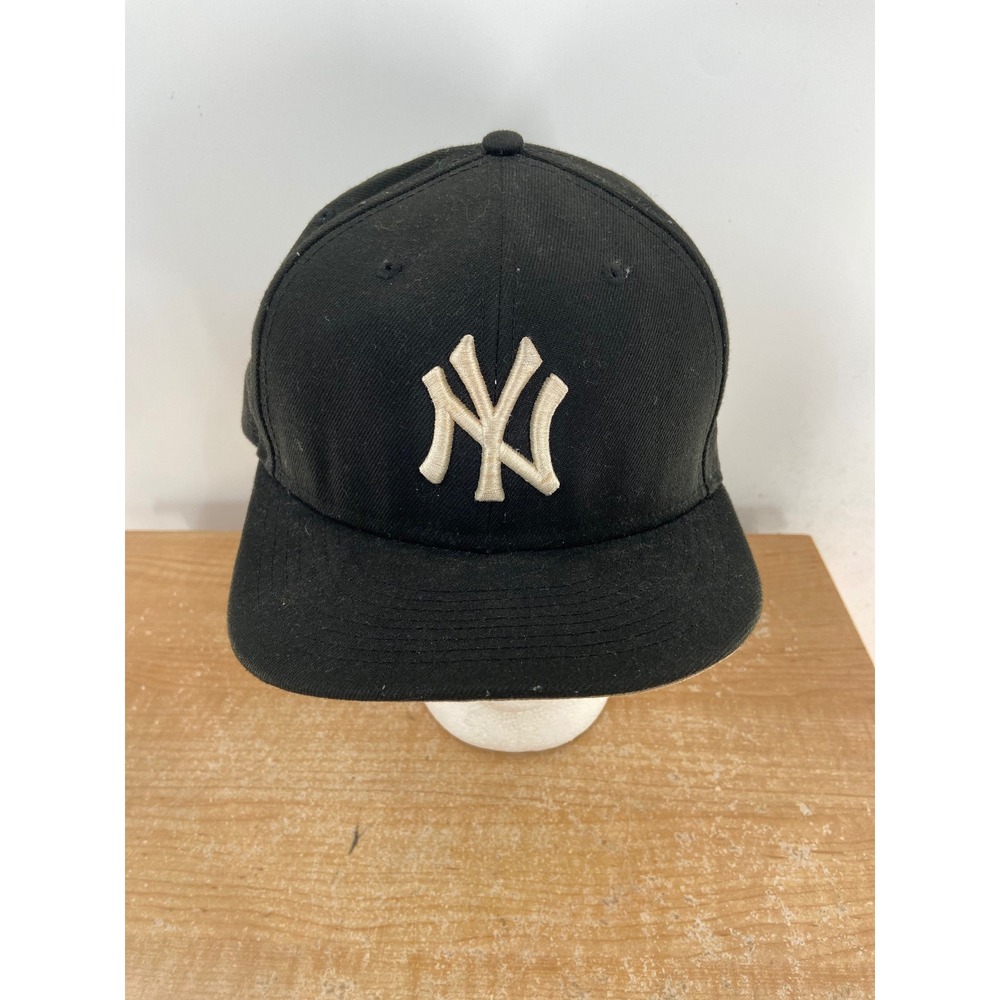 New Era 9FIFTY New York Yankees MLB Snapback Hat Mens Black Flat Bill Cap OSFM